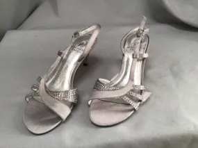 ADRIANNA PAPELL SIZE 6 Ladies SHOES