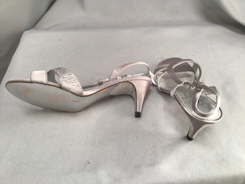 ADRIANNA PAPELL SIZE 6 Ladies SHOES