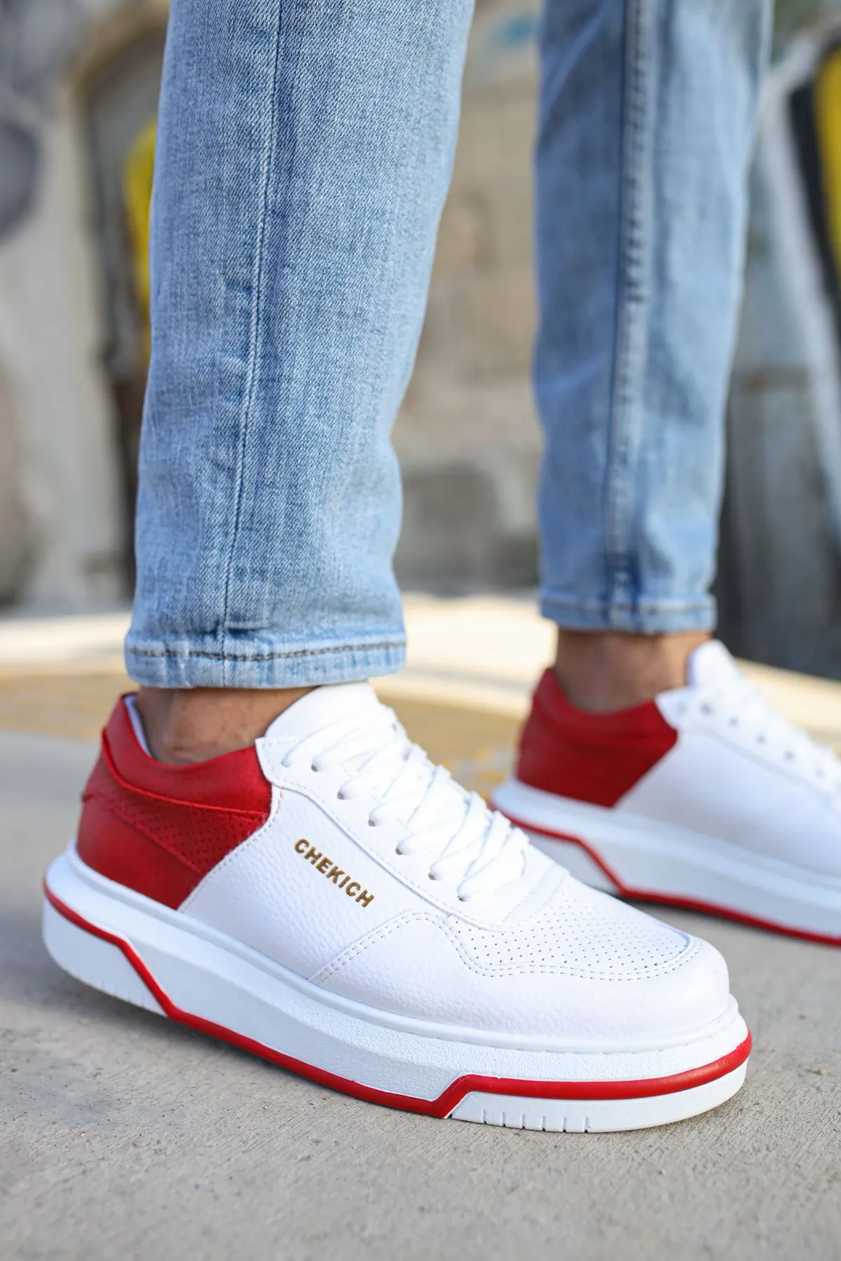 Red White Sneaker CH075